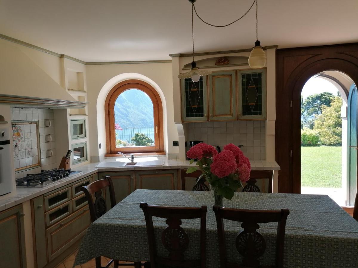 Villa Daniela Riva di Solto Exterior foto