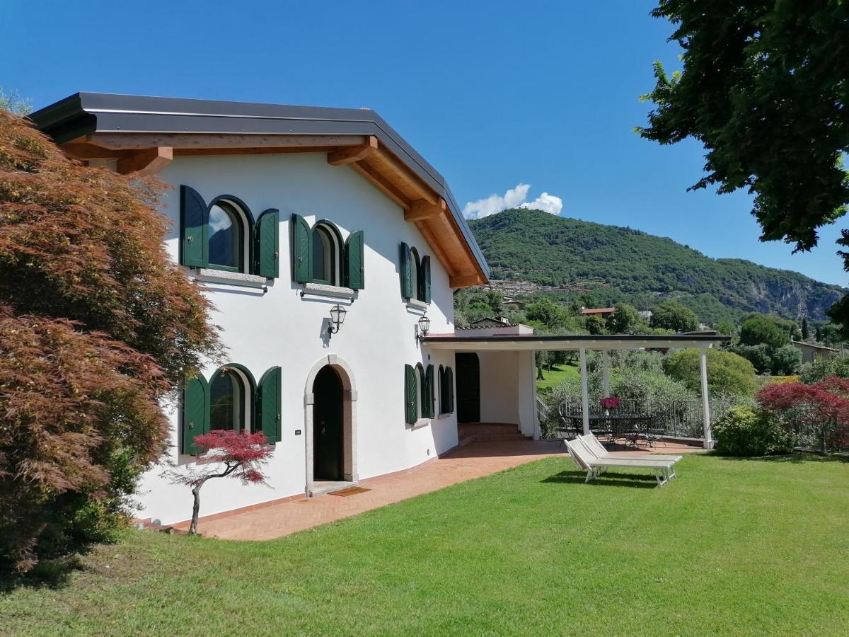 Villa Daniela Riva di Solto Exterior foto